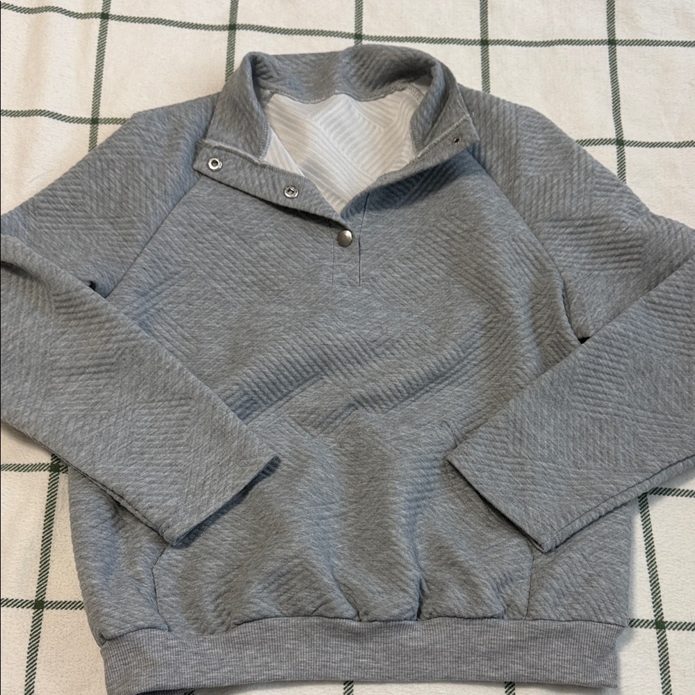 Women’s Grey Top